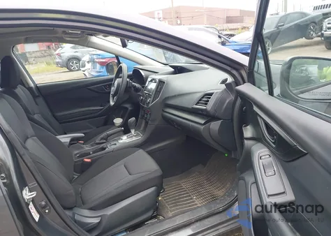 2018 Subaru Impreza 2.0I Premium z USA, uszkodzony, nr VIN 4S3GKAD60J3615175